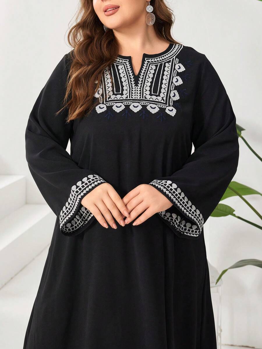 Al Najma 加大號繡花露肩連身裙 - 黑色 - 查看 1