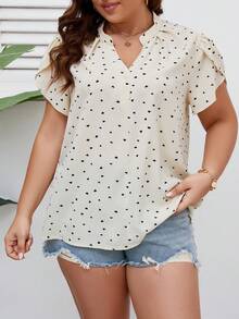 SHEIN Frenchy 加大碼心形印花翻領襯衫,具有花瓣袖 - 杏色 - 查看 4