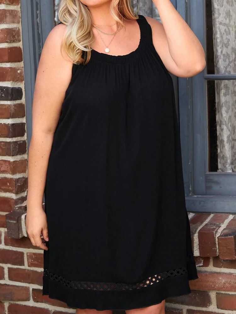 Plus Size Women's Black Round Neck Sleeveless Short Dress