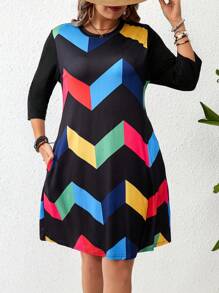 SHEIN LUNE 大尺碼女士幾何圖案印花圓領連衣裙 - 黑色 - 查看 3