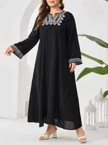 Al Najma 加大號繡花露肩連身裙 - 黑色 - 查看 6