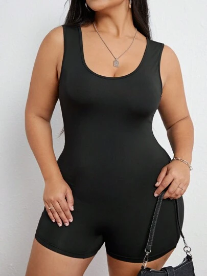 SHEIN Essnce Plus size dam svart ärmlös kort tight jumpsuit, sommar