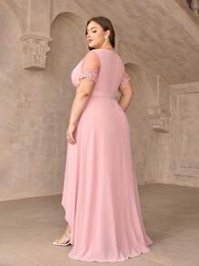 SHEIN Belle Vestido de dama de honor versátil para eventos de boda, elegante vestido con cuello en V rosa, cintura plisada, encaje romántico, mangas cortas, cintura alta estilizada, falda corta en frente y larga asimétrica - Rosa - Ver 3