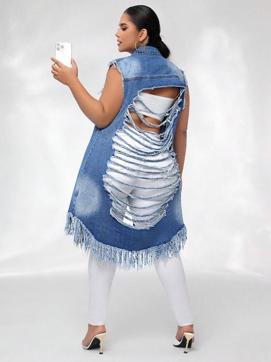 SHEIN SXY 大尺碼女士中長款牛仔夾克,帶流蘇下擺和破洞設計 - 中等水洗藍 - 查看 1