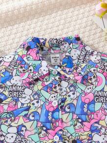 SHEIN Kleine Mädchen modisches Street Style All-Over Muster Kurzarm Shirt