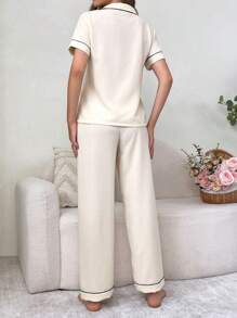 CoupledUp Conjunto de pijama con bloqueo de color y bordado de oso de bolsillo - Albaricoque - Ver 2