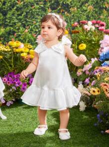 SHEIN Elegant & Lovely Baby Girl White Satin Bow Decoration Ruffled Sleeveless Dress