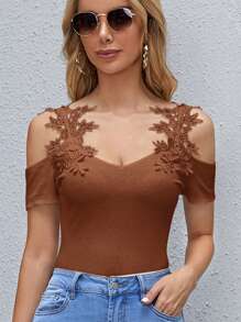 SHEIN Clasi Gầy Vai lạnh Đèn treo tường Mùa Xuân Áo thun - màu nâu - Xem 5