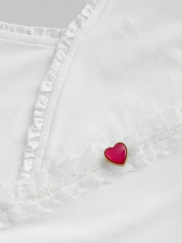 Women's Simple White T-Shirt With Heart Print And Lace Sleeves