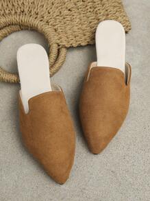 Oversized Women's Gold Pointed Toe Slip-On Flat Mules, Size 35-45, Outdoor & Casual PU Upper Soft Bottom Loafers, Stylish Slip-On Wearing Slippers Suitable For Dresses, New Arrival For Autumn