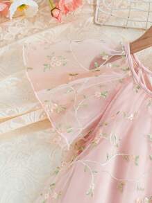 SHEIN Glamorique Kids 女童少女夏季双层网眼刺绣荷叶边袖 A 字裙公主度假派对连衣裙