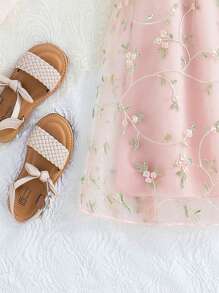 SHEIN Glamorique Kids 女童少女夏季双层网眼刺绣荷叶边袖 A 字裙公主度假派对连衣裙