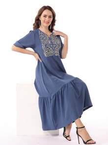 斋月刺绣 V 领宽松拼布褶皱阿拉伯风格连衣裙 Jalabia，传统优雅设计，适合 2025 年春夏