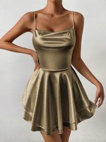 Chiquease 方形领口和收腰带连衣裙