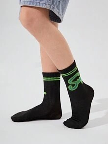 SHEIN 雙男童黑色撞色字母設計時尚中筒襪 - 黑色 - 查看 7