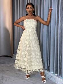 SHEIN Slayr Solid Color Strapless Bridesmaid Dress With Floral Cutouts