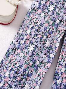 SHEIN 年輕女孩花卉圖案連體褲,帶蝴蝶結裝飾和遮陽帽,適合度假