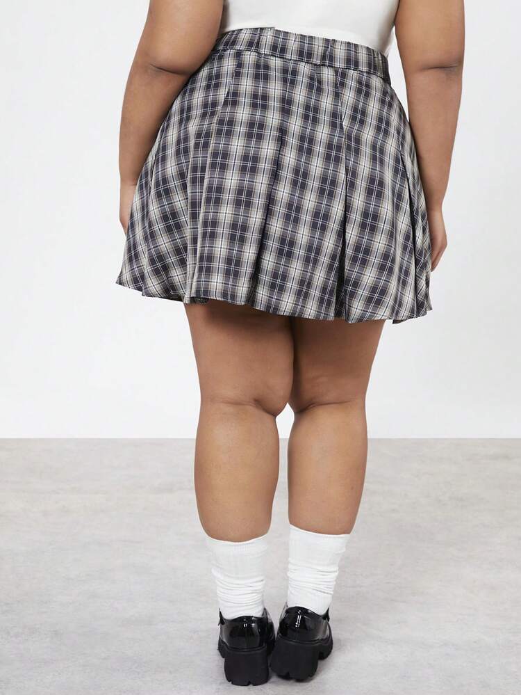 Plus Size Plaid Pleated Skirt