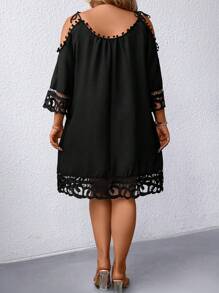 SHEIN Clasi Vestido Midi De Talla Grande Con Hombros Descubiertos Y Panel De Encaje Con Cuello Transparente - Negro - Ver 2