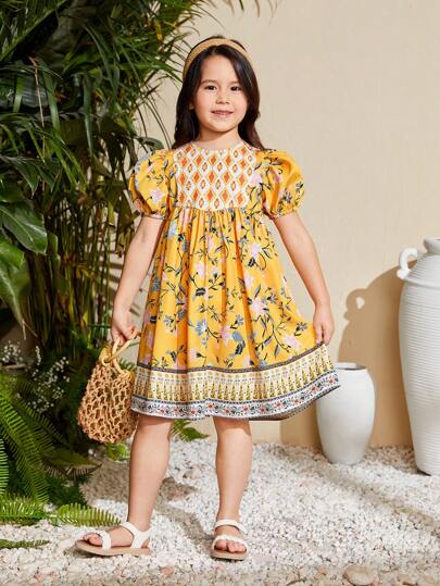 SHEIN 少女編織花卉印花寬鬆休閒連衣裙，圓領泡泡袖款式