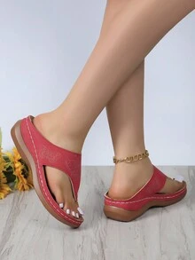 Của phụ nữ Nêm Gót chân Dày Đế Dép xăng đan Với Dấu phân cách ngón chân , Thêu Bướm , Khóa Khép kín Và Polyurethane Đế Với Nhỏ xíu Thông thoáng Hố - Đỏ - Xem 2