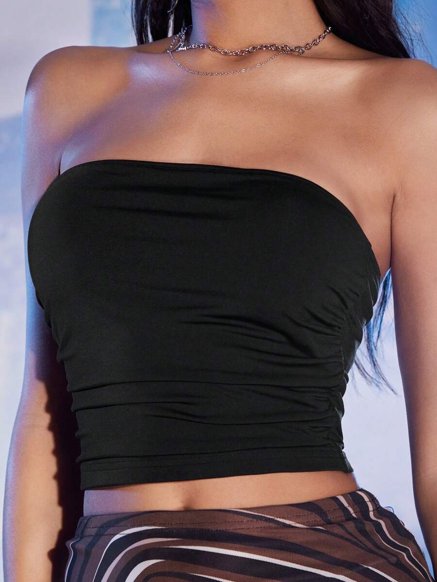 SHEIN EZwear قميص بخطوط عريضة وبدون حمالات بلون صلب - الأسود - مشاهدة 1