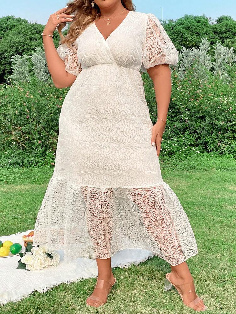 Plus Size Solid Color Lace Bubble Sleeve Dress