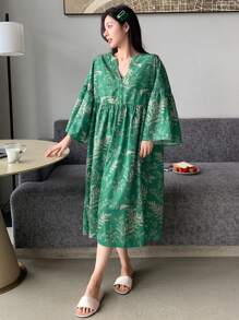 DAZY Loose Sleep Dress With Plant Pattern, Flare Sleeves And Notched Neckline - Green - View 3