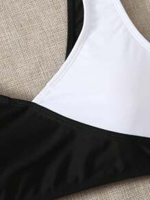 SHEIN Swim Women's Summer Beach Colorblock Bikini Top - Black and White - View 5