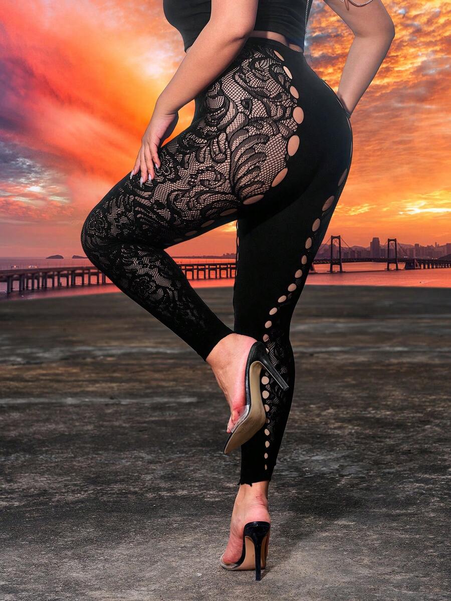 SHEIN SXY 大码性感春夏狂欢派对音乐节乡村音乐会无缝高弹力蕾丝镂空紧身裤 - 黑色 - 查看 1