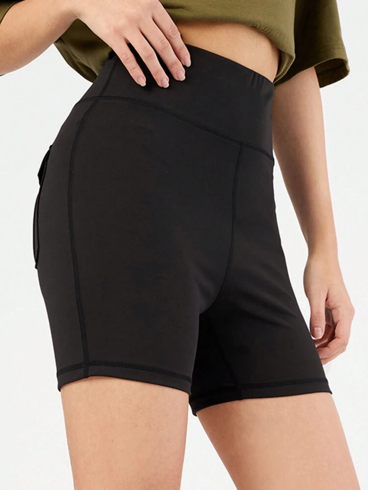 Women's Flap Pocket Elastic Waist Stretch Fit Shorts