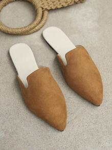 Oversized Women's Gold Pointed Toe Slip-On Flat Mules, Size 35-45, Outdoor & Casual PU Upper Soft Bottom Loafers, Stylish Slip-On Wearing Slippers Suitable For Dresses, New Arrival For Autumn