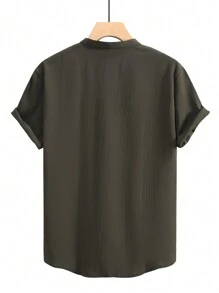 Manfinity Homme Men's Button-Front Textured Short Sleeve Shirt - Army Green - View 2