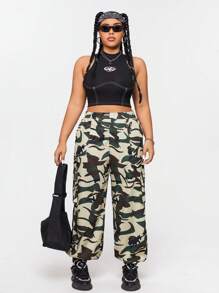 SHEIN EZwear 大尺碼女式休閒迷彩裝貨物褲,街頭穿搭必備 - 咖啡棕 - 查看 4