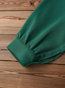 Mulvari Plus Size Lace Patchwork Ribbon & Ruffle Trimmed Blouse - Green - View 3