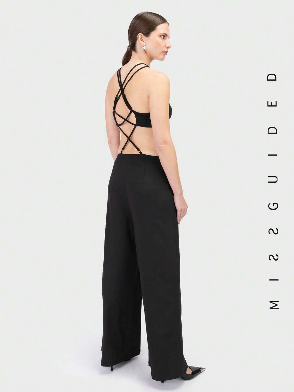 MISSGUIDED 컷아웃 와이드 레그 점프수트