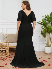Plus Plunging Neck Butterfly Sleeve Split Thigh Wedding Dress - Black - View 2