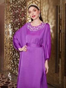 Al Najma 女士珍珠装饰蝙蝠袖长袍连衣裙，优雅奢华晚会风格 - 紫色 - 查看 1