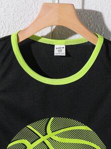 SHEIN 2pcs Tween Boy Loose Fit Sports Graphic Contrast Color Tank Top And Shorts Set,Kids - Green - View 3