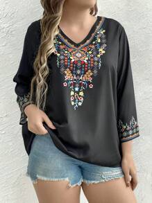 SHEIN LUNE 大尺碼女士刺繡三分袖襯衫