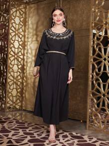 Layrah Turkish Style Caftan Dress With Batwing Sleeves And Rhinestone Decoration, Elegant Luxury Evening Party Style Kaftan Jalabiya Dress