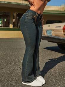 SHEIN ICON 交叉帶寬喇叭牛仔褲,斜口袋款式 - 藍色 - 查看 1