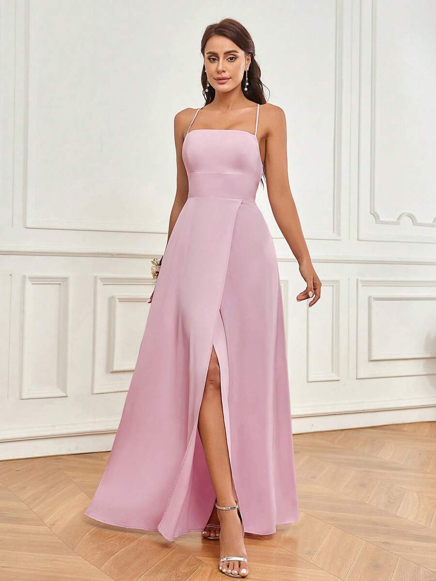SHEIN Belle Elegante y romántico vestido rosa con tirantes de satén que envuelve el pecho y la espalda con tiras cruzadas y hermoso diseño en forma de A en la espalda, con abertura alta lateral y tirantes de espagueti. Vestido elegante y romántico para mujeres adecuado para banquete de vacaciones, vestido de dama de honor para adultos - Rosa - Ver 1