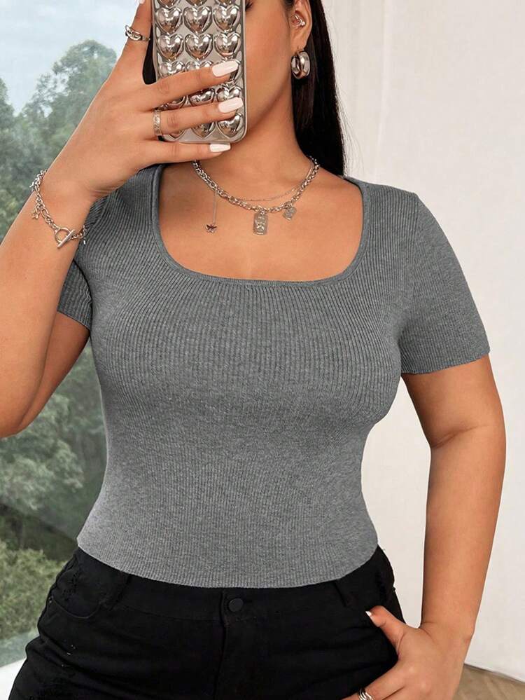 Plus Size Women's Short-Sleeved Knit Top In Ribbed Texture