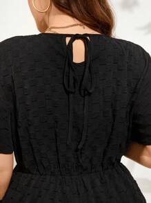 SHEIN LUNE Plus Size Black Bubble Check Texture Fabric Romper For Spring/Summer - Black - View 6