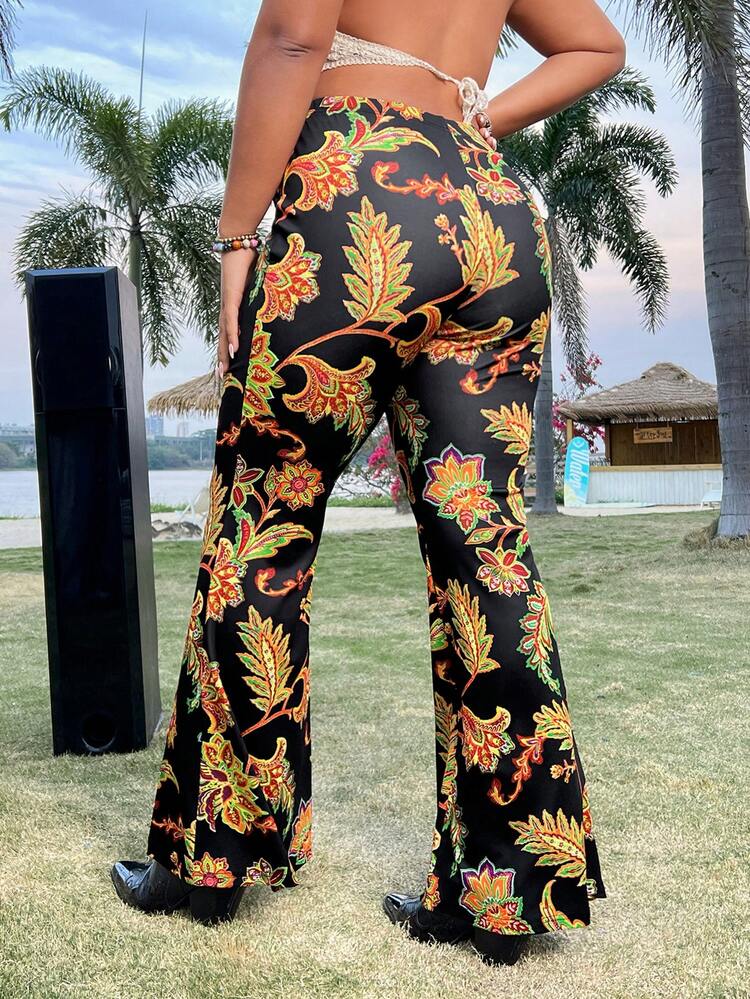 Plus Size Botanical Printed Flared Pants