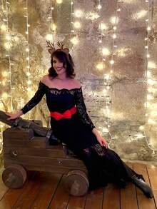 Black Off Shoulder Lace Fishtail Bridesmaid Dress - Black - View 8