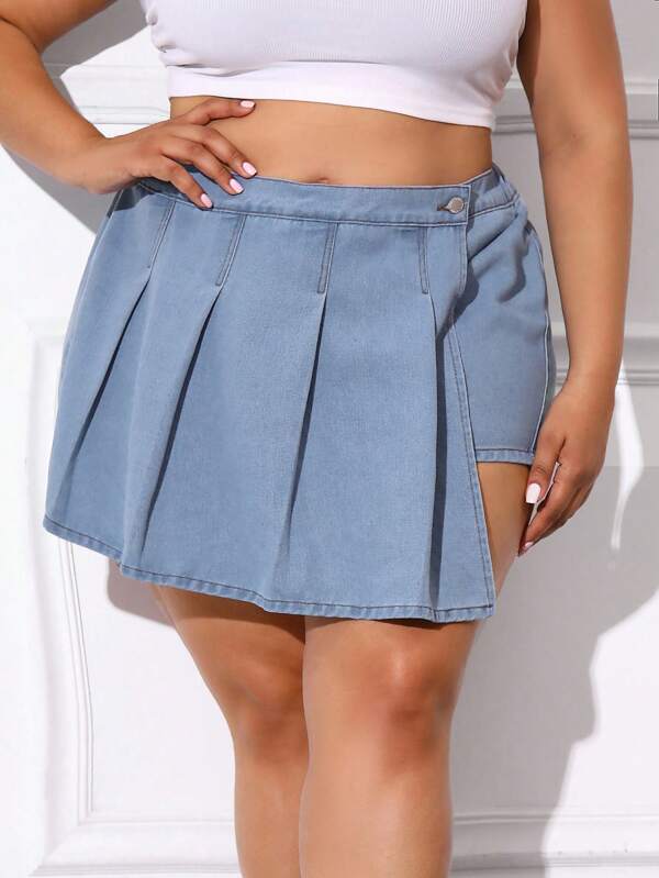 SHEIN CURVE+ Pantaloni Shorts Denim Cu Talie Înaltă Cu Detalii Pliuri Pentru Femei