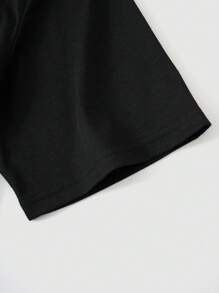 ROMWE MEN Street Life Men's Spider Stars And Letter Printed Short Sleeve T-Shirt And Shorts Set, Halloween - Black - View 4