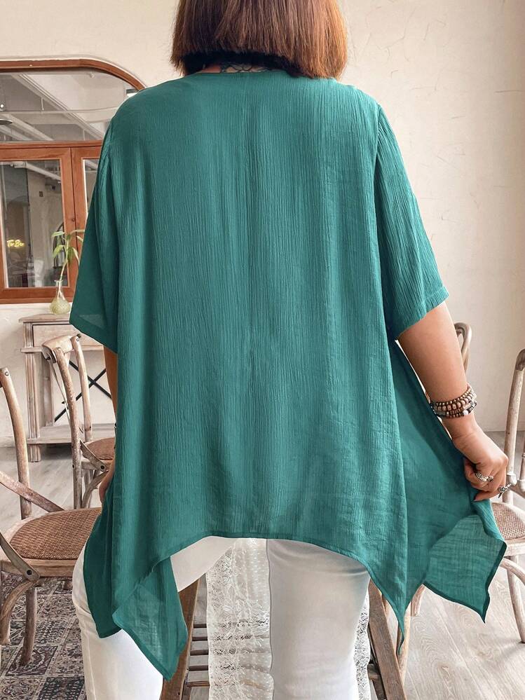 SHEIN LUNE Große Größen Bluse in Unifarbe, lässig-locker geschnitten mit asymmetrischem Saum - Grün - Übersicht 2